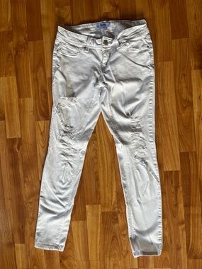 YMI Women's White Skinny Jeans